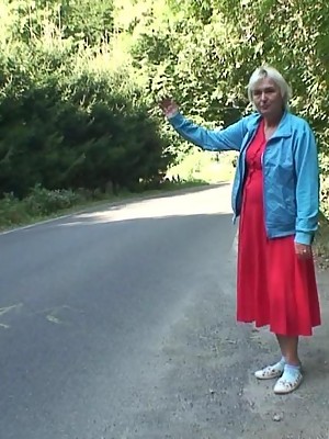 Granny is hitchhiking for irresistible sex
